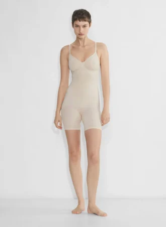 Body sin costuras ShapeEnhance™ hasta la mitad del muslo
