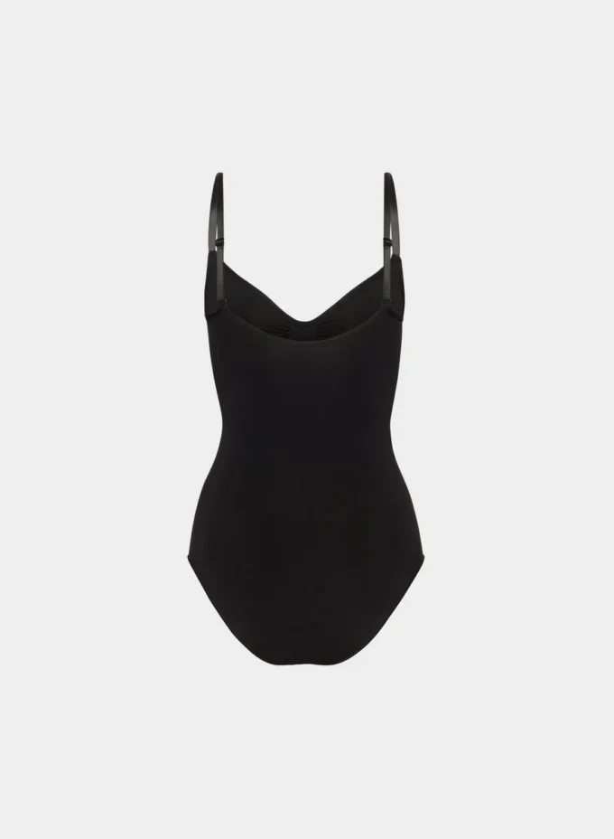 Body sin costuras ShapeEnhance™ que cubre todo el trasero