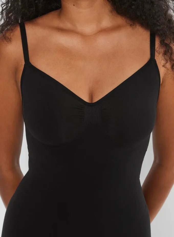 Body sin costuras ShapeEnhance™ que cubre todo el trasero