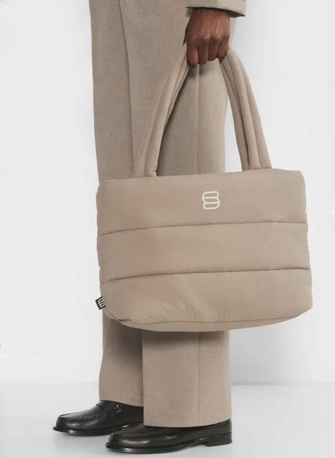 Bolso tote Super Puff™ más pequeño – cliMATTE™ Bolso tote Super Puff™ más pequeño – cliMATTE™