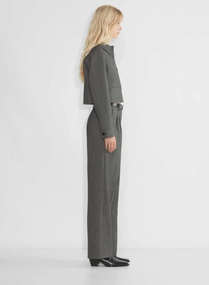 Chaqueta corta pequeña – (Re)ssential