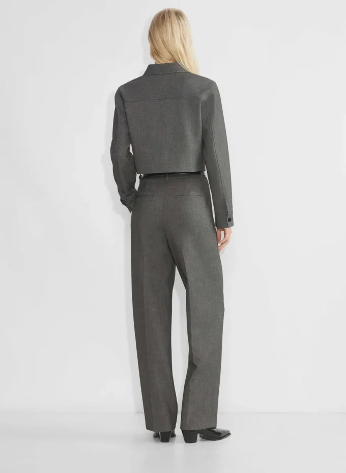 Chaqueta corta pequeña – (Re)ssential