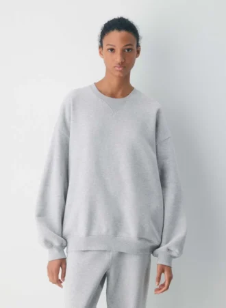 cómodo tejido de felpa. Nueva sudadera Mega Crew