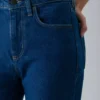 Denim Forum Uma Hi-rise Straight Jean Denim Forum Uma Hi-rise Straight Jean