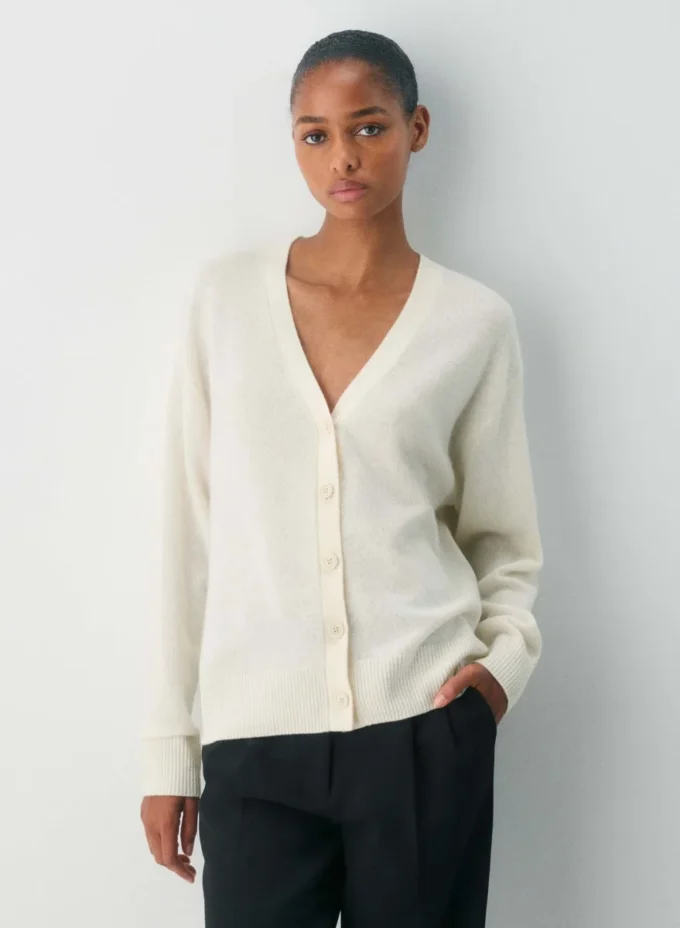 Feather Cashmere Cárdigan holgado con cuello en V Feather Cashmere Cárdigan holgado con cuello en V