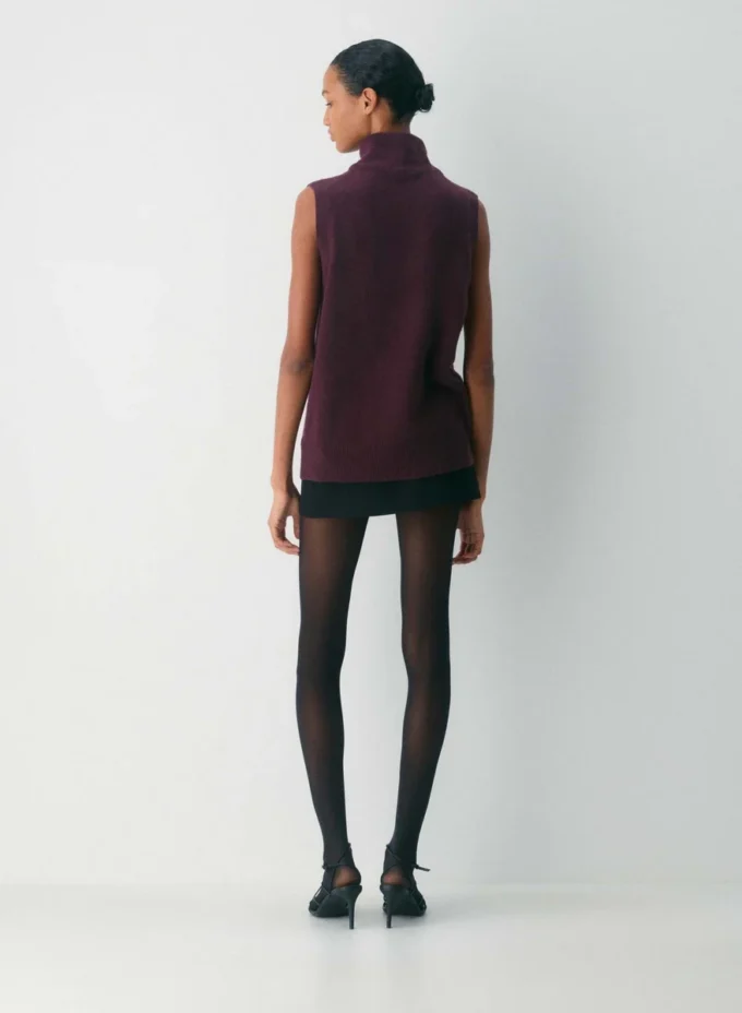 Feather Cashmere de Aritzia. Camiseta de cuello alto holgada Feather Cashmere de Aritzia. Camiseta de cuello alto holgada