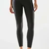 GloTone™ Cheeky Leggings infinitos de talle alto y 66 cm de largo
