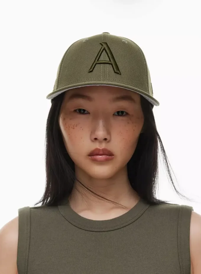 Gorra New Era X Aritzia 59FIFTY