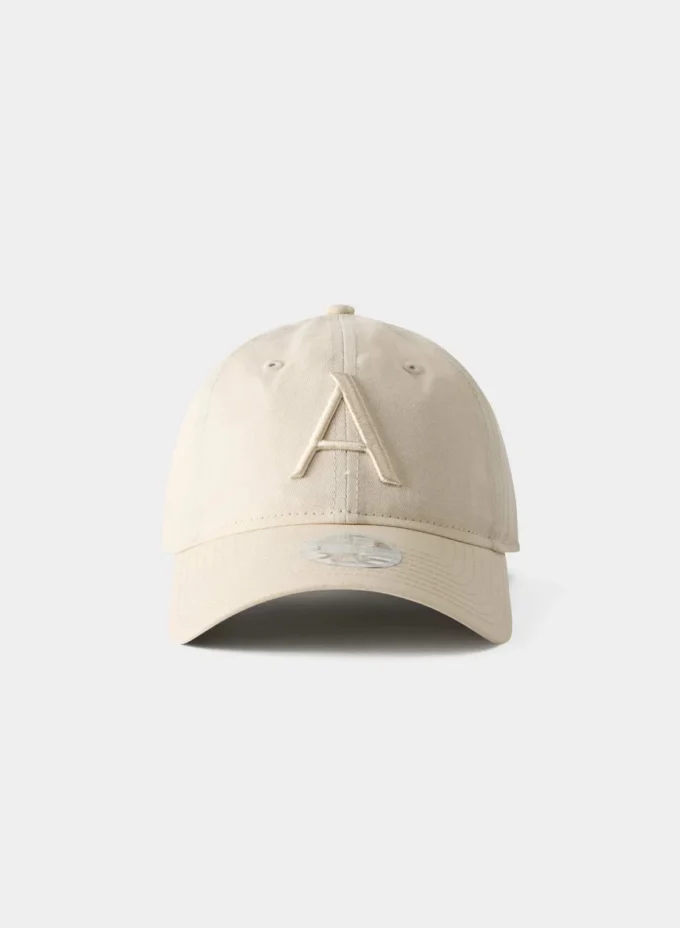 Gorra New Era x Aritzia 9TWENTY