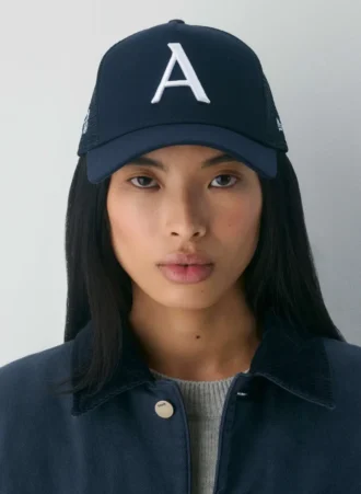 Gorra trucker New Era x Aritzia 940 A-Frame