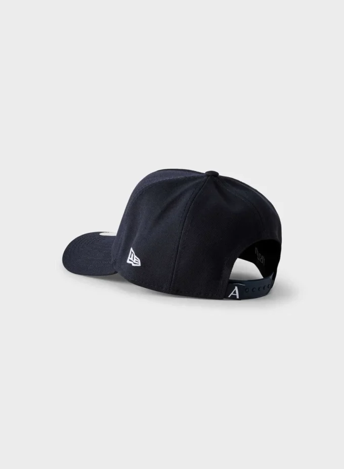 Gorra trucker New Era x Aritzia 940 A-Frame