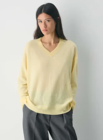 Jersey holgado con cuello en V Feather Cashmere