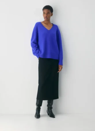 Jersey oversize con cuello en V de Plush Cashmere Jersey oversize con cuello en V de Plush Cashmere