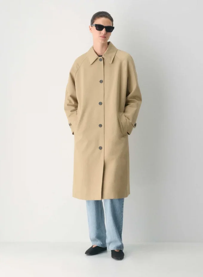 La gabardina Regent: sarga rica