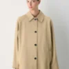 La gabardina Regent: sarga rica