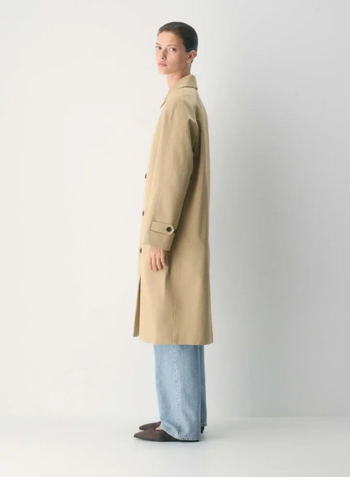 La gabardina Regent: sarga rica