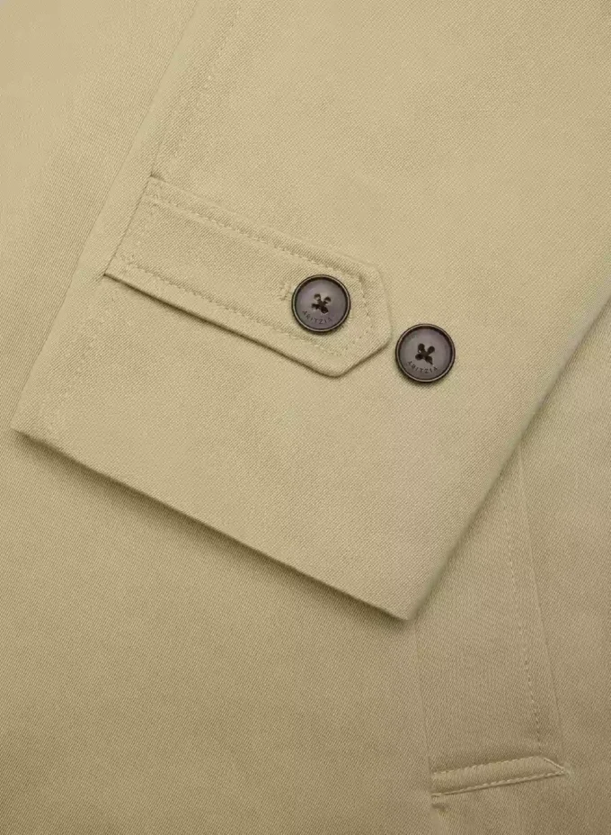 La gabardina Regent: sarga rica