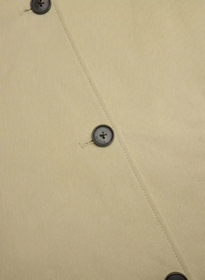 La gabardina Regent: sarga rica
