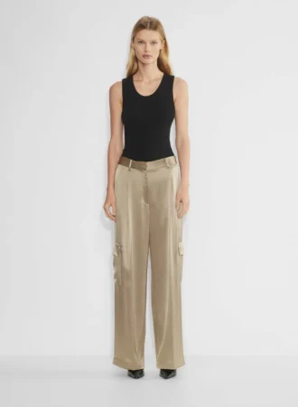 Pantalón cargo de satén extrovertido