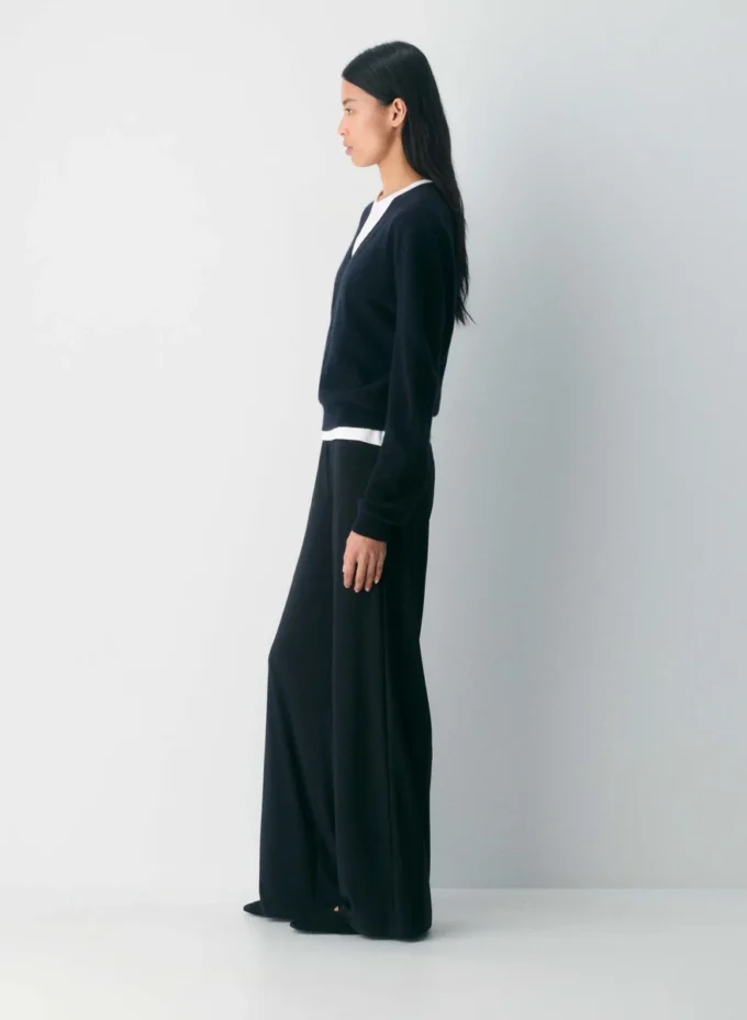 Pantalón Linear – Smooth Matter™ Pantalón Linear – Smooth Matter™