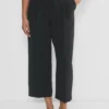 Pantalones Effortless Pant™ Curve-fit Cropped – Crepette™ Pantalones Effortless Pant™ Curve-fit Cropped – Crepette™