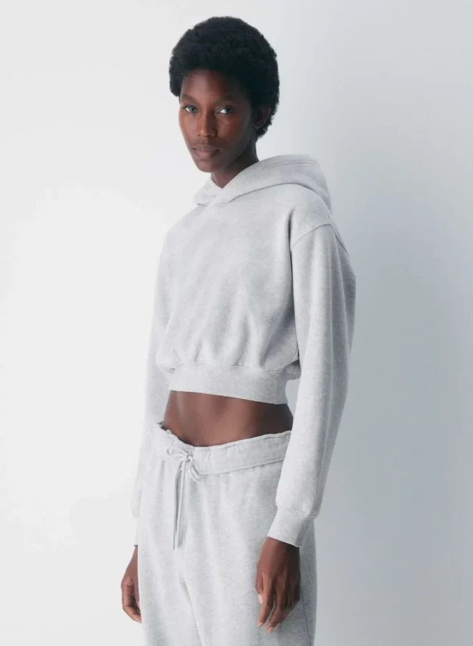 Sudadera con capucha corta y cómoda de felpa Sudadera con capucha corta y cómoda de felpa