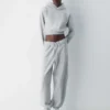 Sudadera con capucha corta y cómoda de felpa Sudadera con capucha corta y cómoda de felpa