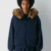 Sudadera con capucha y cremallera mega oversize