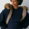 Sudadera con capucha y cremallera mega oversize