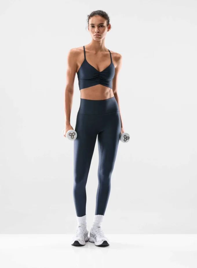 Sujetador deportivo inclinado GloTone™ Sujetador deportivo inclinado GloTone™