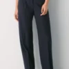 The Effortless Pant™ Curve-fit
